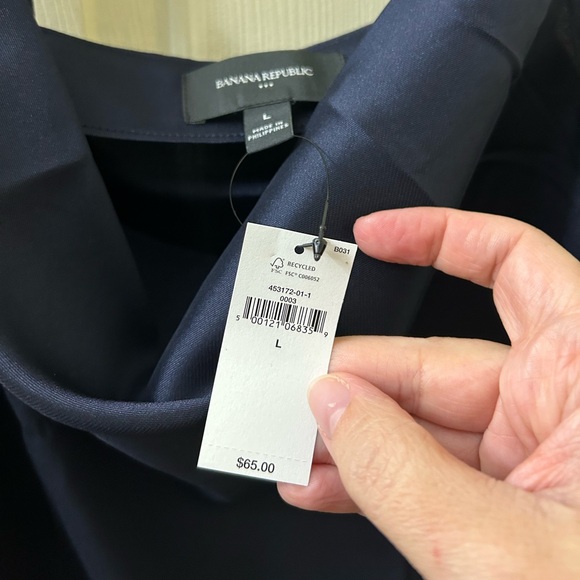 NWT Banana Republic Silky Cowl Neck Tank - Picture 6 of 6